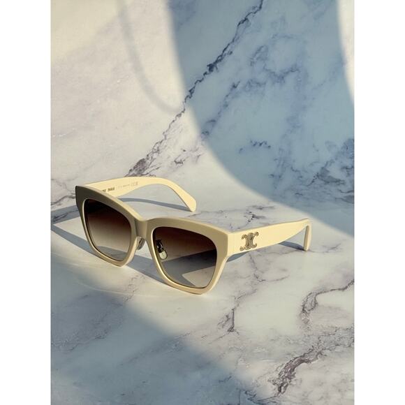 NEW Celine CL40253F Triomphe Cat Eye Ivory White Sunglasses